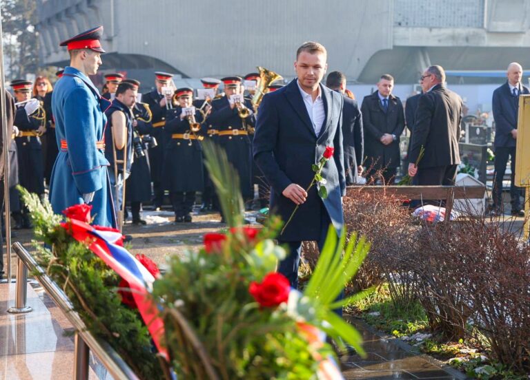 Banja Luka Povodom Dana Republike Srpske položeni vijenci Nacelnik