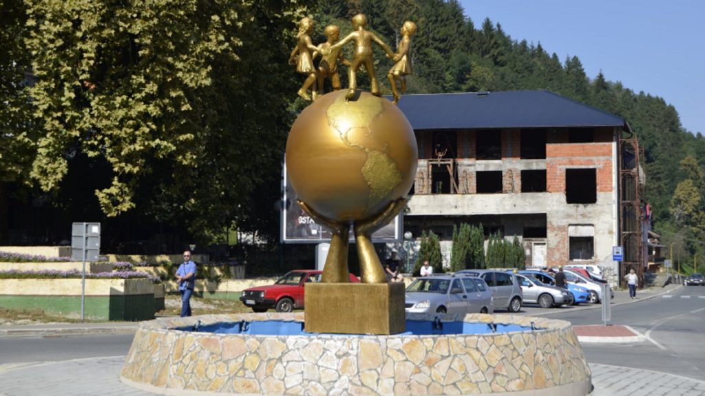 Spomenik miru Srebrenica
