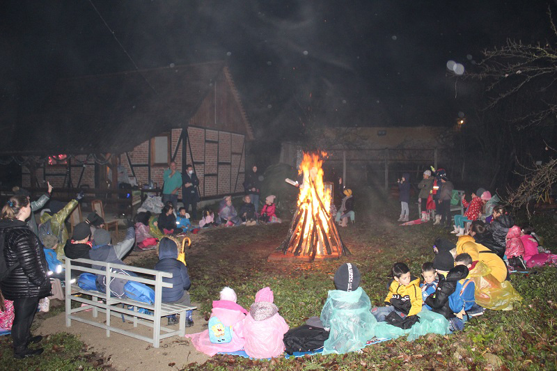 Ugljevik logorska vatra