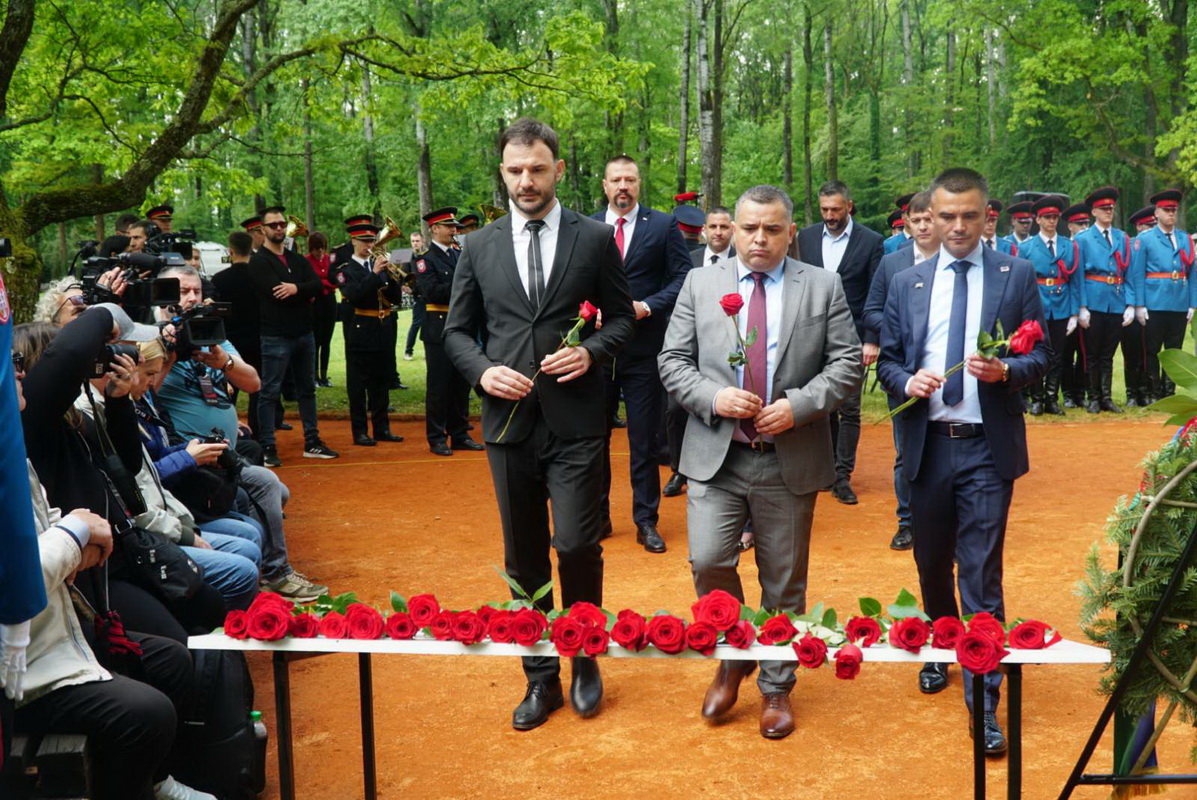 Prijedor: Javor u Donjoj Gradini – Ponosno stojim na ovom svetom tlu