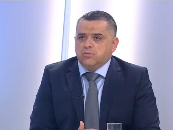 Bojić: Stipendije, besplatan prevoz – samo neke od olakšica za učenike u Laktašima