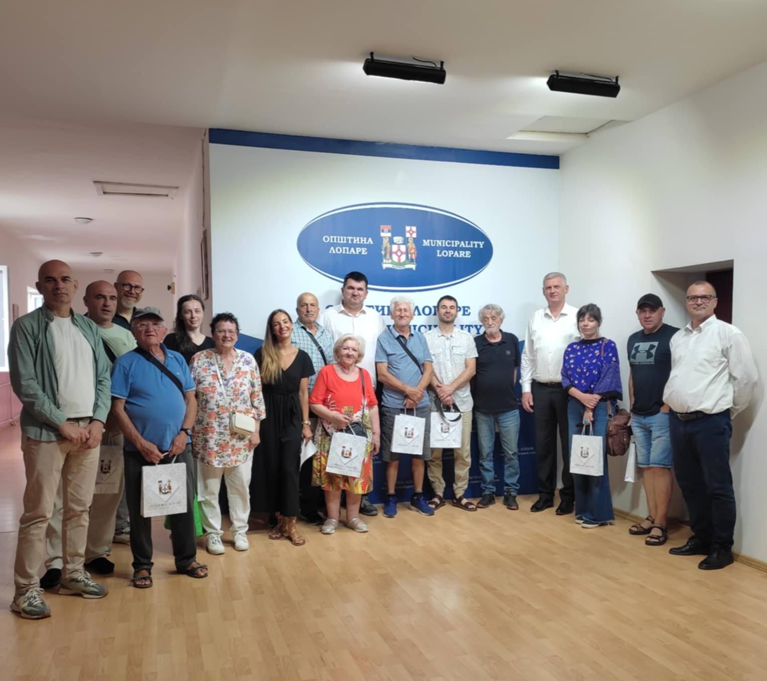 Lopare: Završen likovni sabor, načelnik Savić upriličio prijem za učesnike